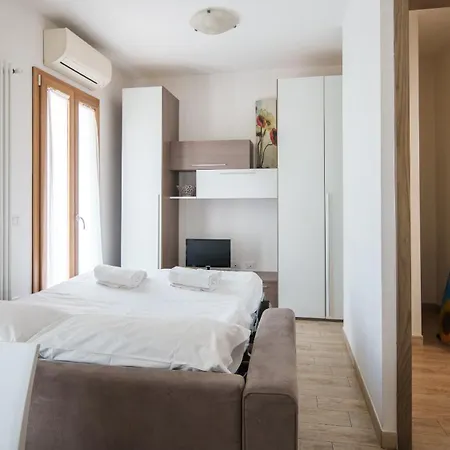 Urban Loft - In The Heart Of Apartment Olbia